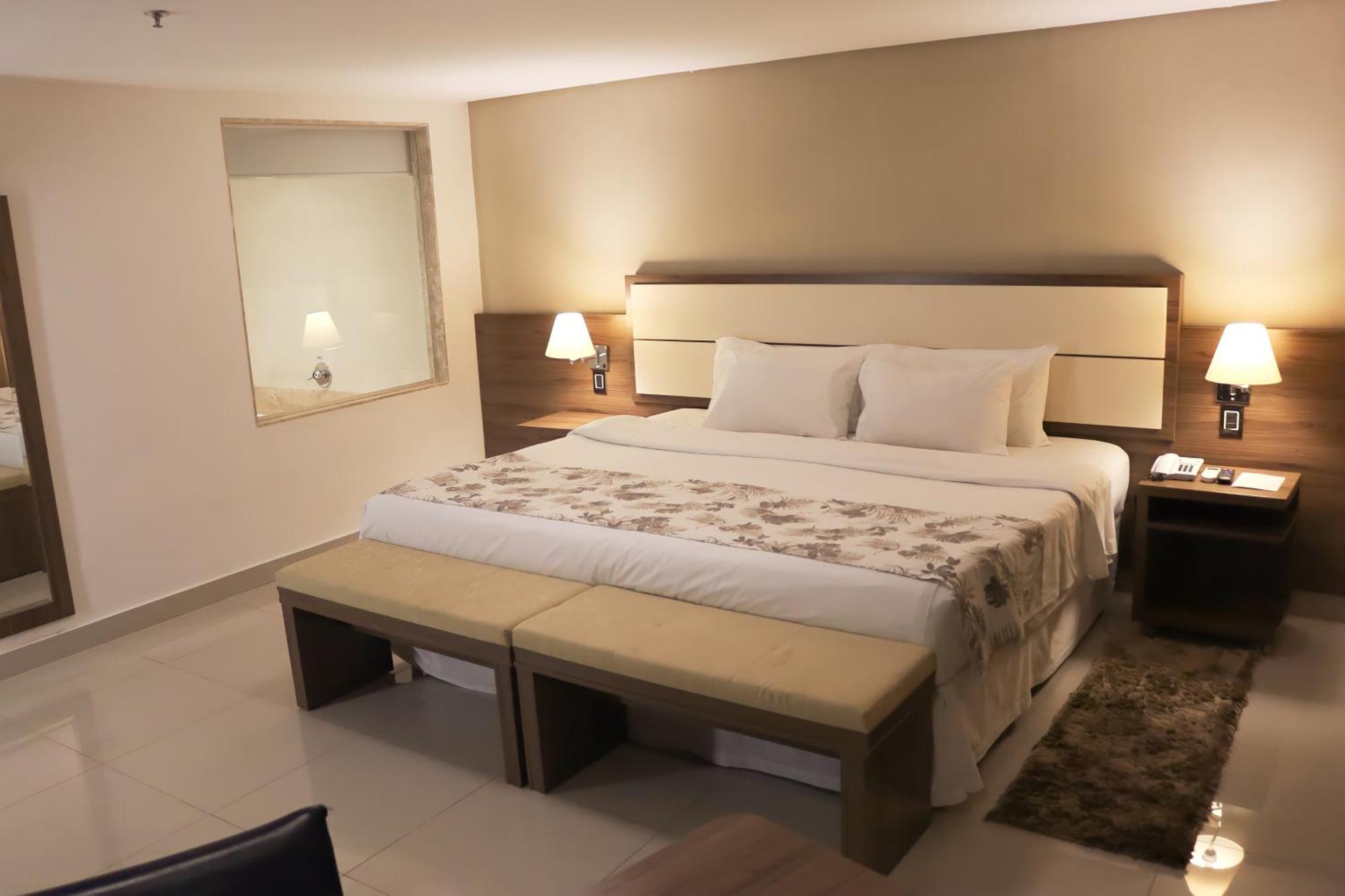 Sj Premium Hotels By Atlantica Goiânia Exteriör bild